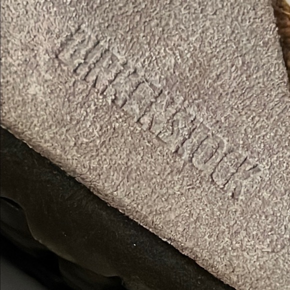 Birkenstock Tan Sandals with Contoured Footbed NWOT - Picture 9 of 9